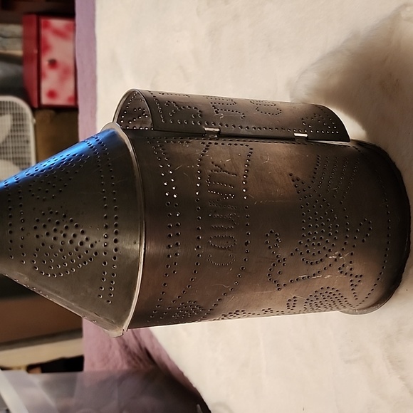 IRVINS TINWARE CO JUNIATA COUNTY PA 1993 CANDLE HOLDER 🕯 - Picture 8 of 10